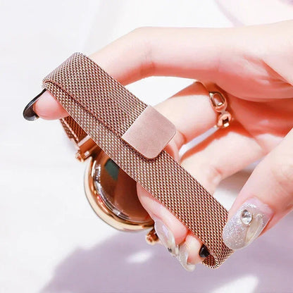 Montre Quartz Femme RUNERR — Cadran Ciel Étoilé 33 mm, Bracelet Magnétique Maille Acier Ajustable, Lumineux, 5 Coloris | TechNova X