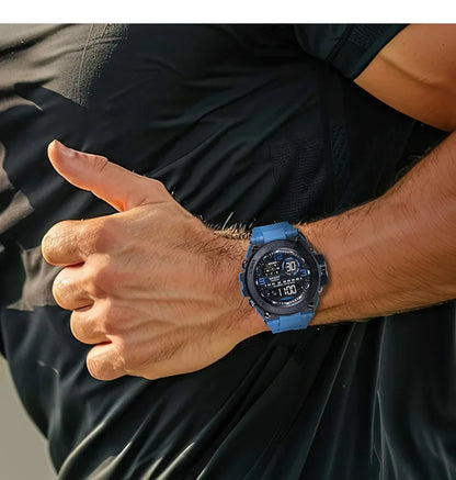 Montre Sport Digitale YIKAZE A69270 — Grand Cadran 56mm, LED, Chronomètre, Alarme, 3 ATM