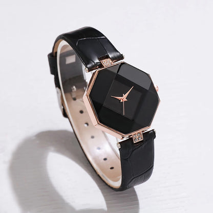 Coffret Bijoux Femme 5 Pièces — Montre Quartz Bracelet Cuir, Boucles d’Oreilles, Collier & Bracelet