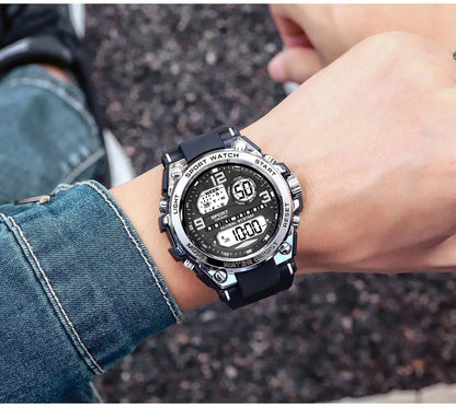 Montre Sport Digitale YIKAZE A69270 — Grand Cadran 56mm, LED, Chronomètre, Alarme, 3 ATM
