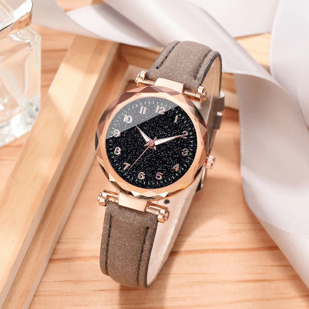 Montre Femme Quartz Légère Rétro S04065 — Bracelet PU 20mm, Chiffres Arabes, Style Artistique, 7 Coloris