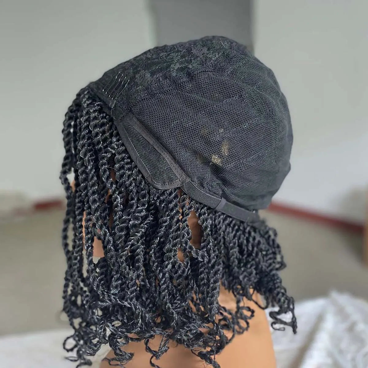 Perruque Tressée Synthétique Crochet UMOT — Style Africain Court Crépu, Fibre Haute Température, Bonnet Taille Moyenne | TechNova X