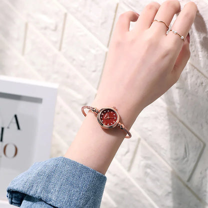 Montre Bracelet Jonc Femme Quartz YIKAZE — Acier Inoxydable, Style Rétro Luxe, 14 Coloris
