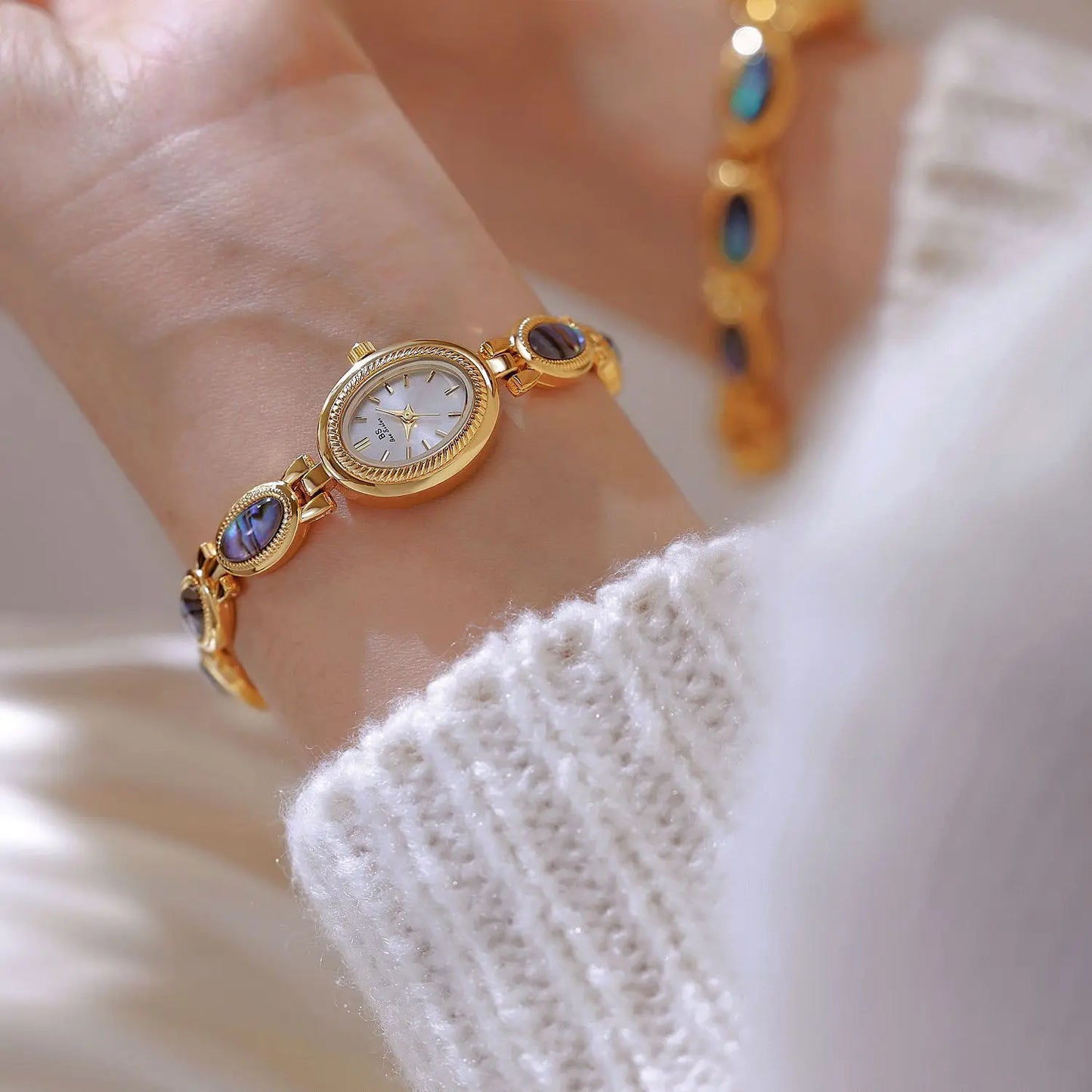Femmes élégantes Bracelet montres conception Unique mode dames montres pour femme horloge Quartz montres haut de gamme de luxe