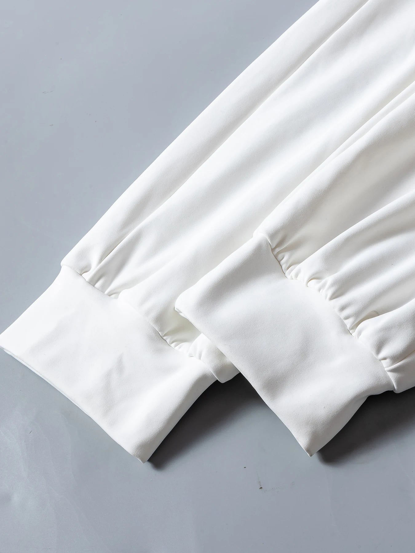 Pantalon de Survêtement Femme en Polaire — Épais & Chaud | Coupe Ample | Pieds Groupés | Cordon de Serrage | 2 Coloris | S–XXL